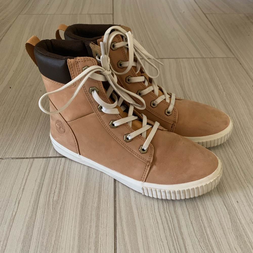 Timberland Shoes Size 7.5